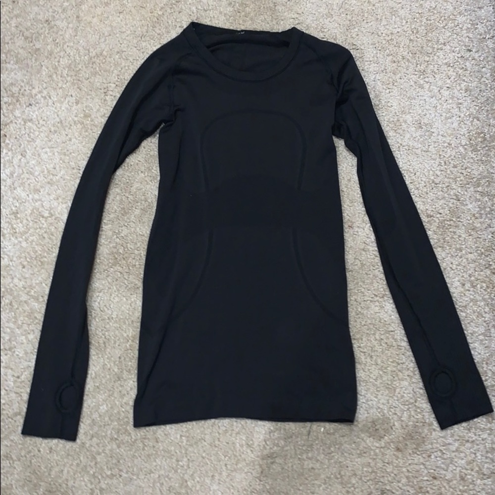 Lululemon Swifty long sleeve! Size 4! Hardly worn
